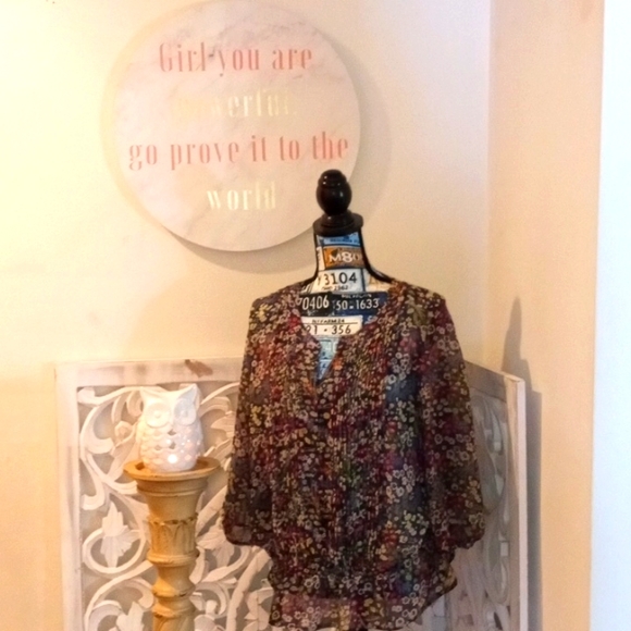 a.n.a. A NEW APPROACH SZ XL Semi Sheer Lightweight Spring Floral Print Blouse - Picture 3 of 15